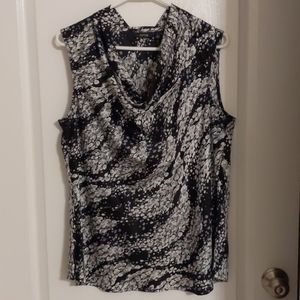 Apt 9 Black, Gray & White Splatter Pattern Shell